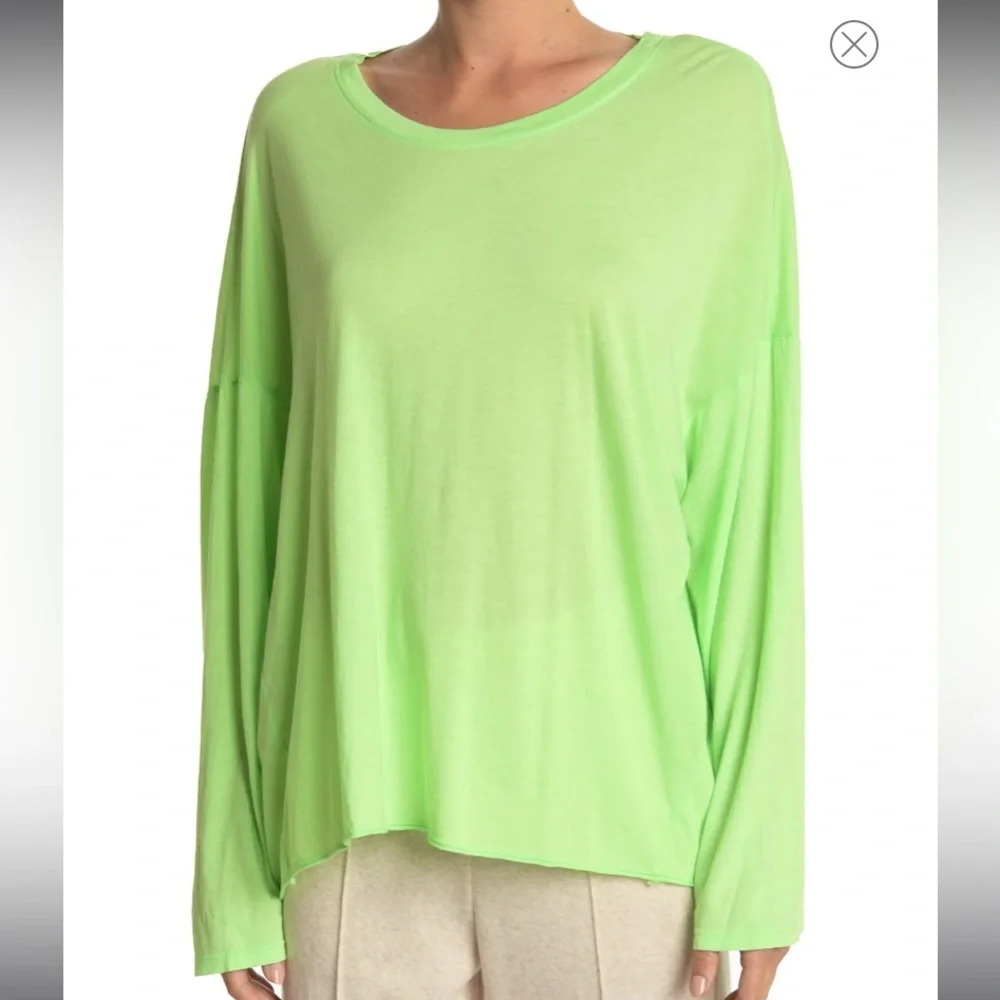 NWOT Sundry Pop Lime Athletic Crew Neck T-shirt
